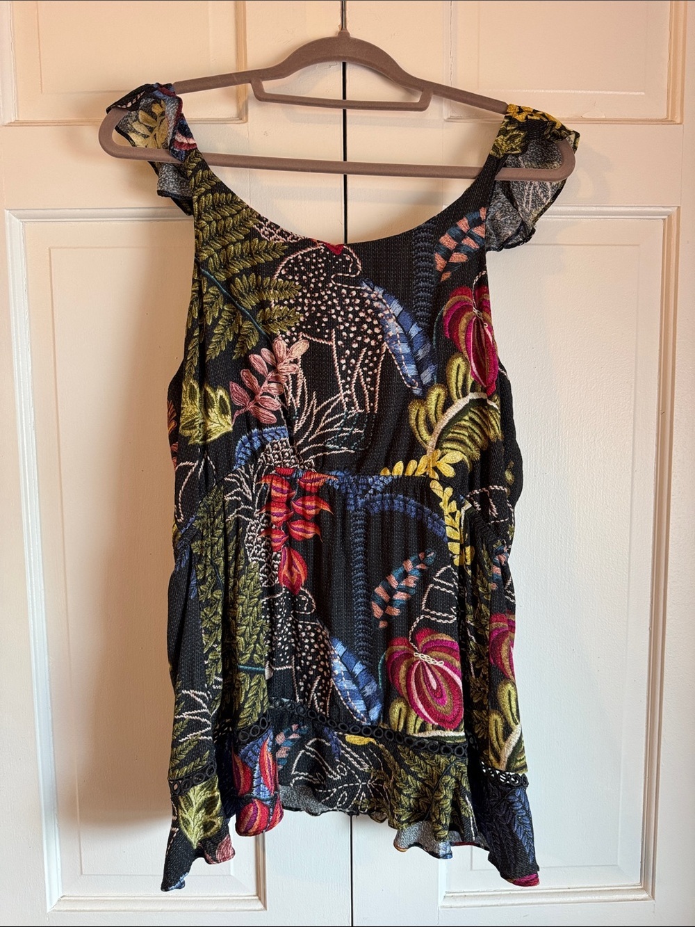 NWOT FARM Rio Black Tropical Floral Ruffle-Peplum Hem Camisole Beautiful Details - Picture 10 of 10